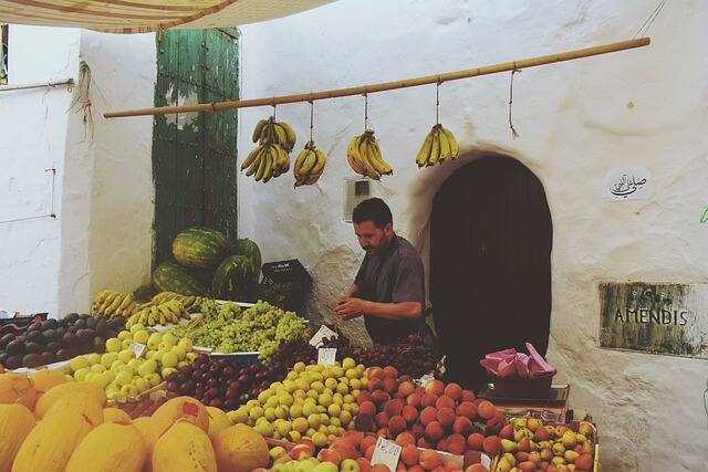 Frisches Gemüse und Obst am Polenmarkt Stettin